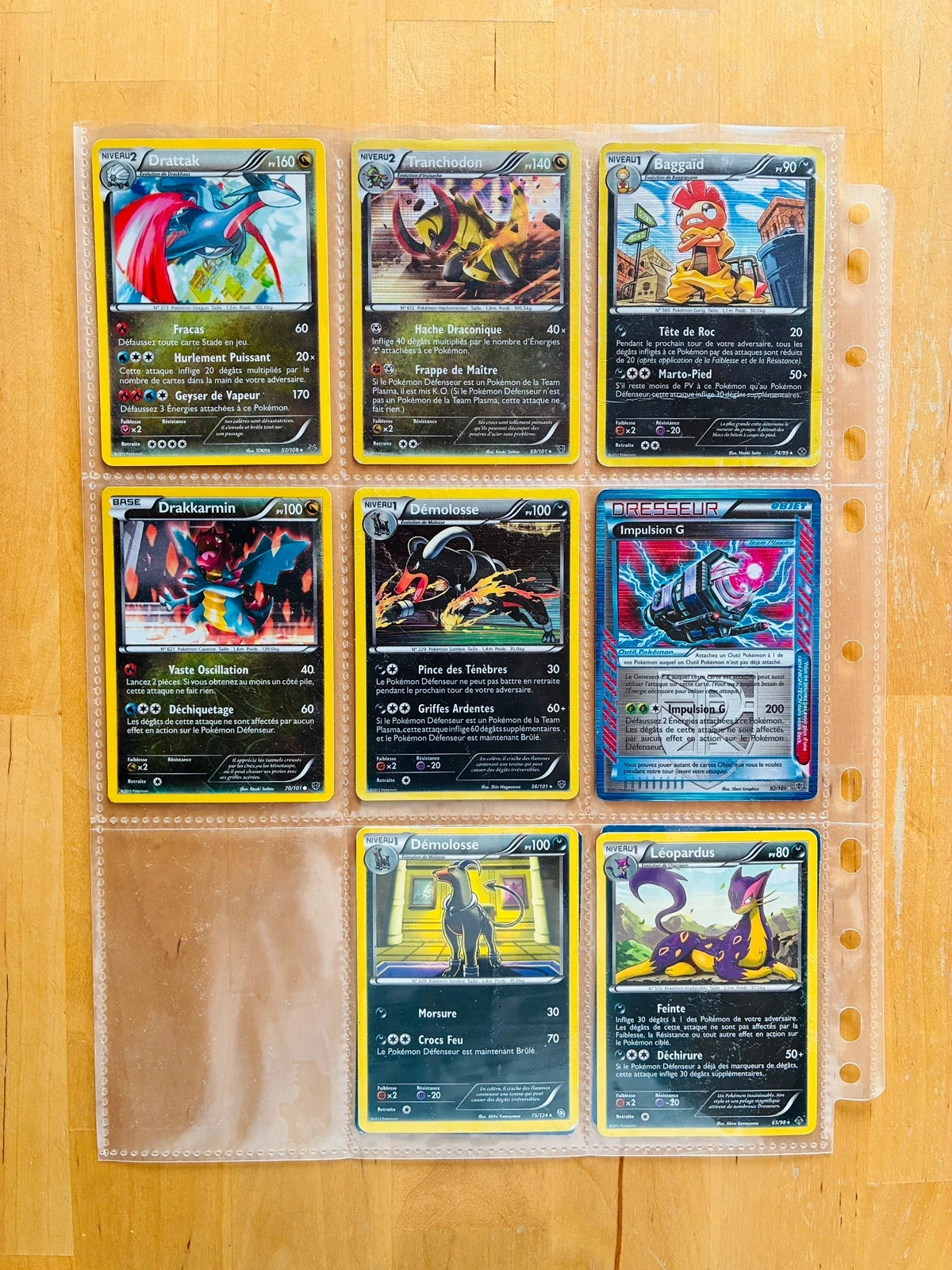 Lot 12 cartes Pokémon françaises.